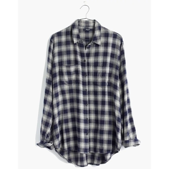 Madewell Oversized Fannel Button Down Boyshirt in Andover Plaid - Picture 2 of 5